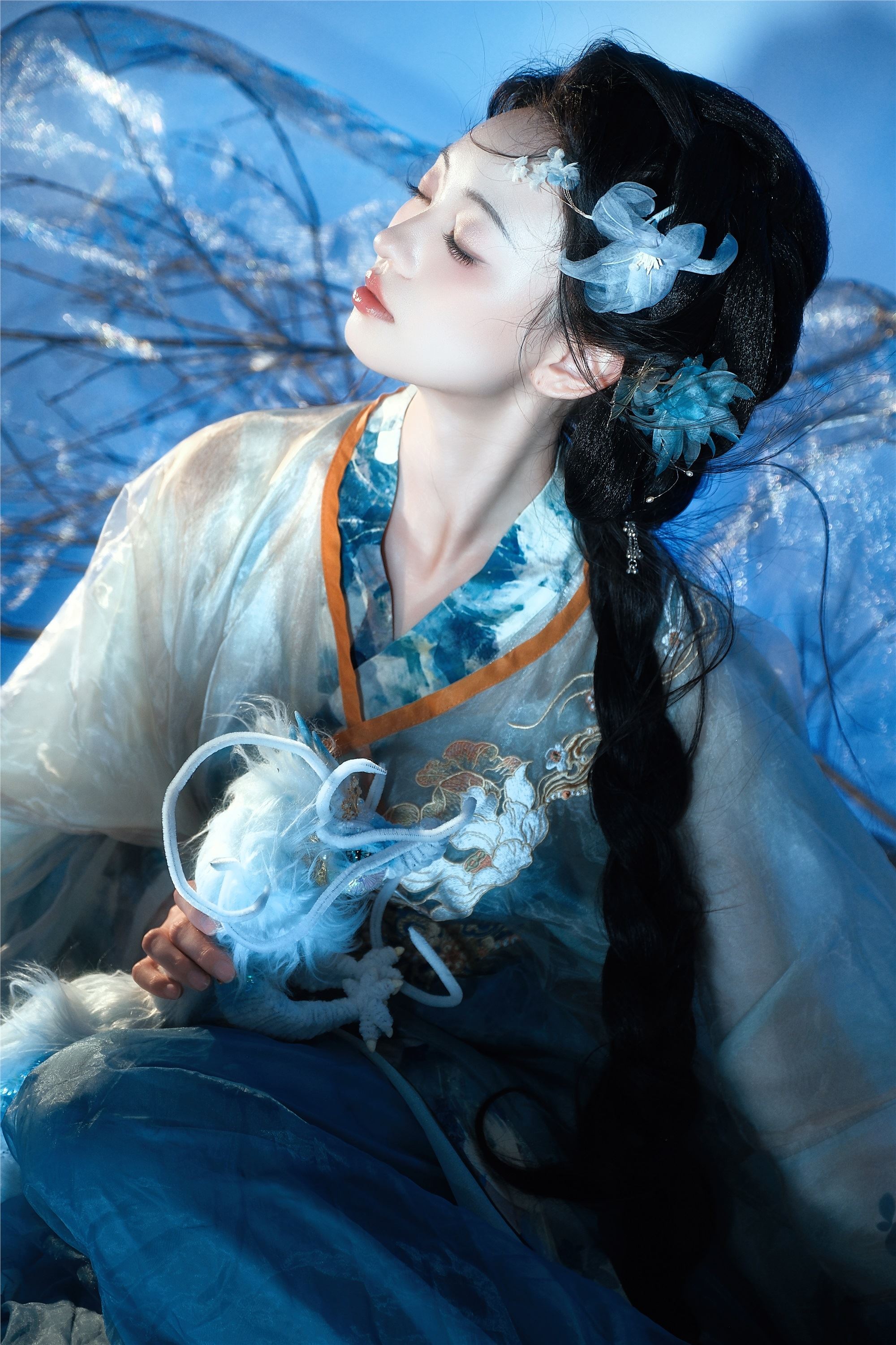 YITUYU艺图语 2025.01.02 蓝龙 小羊爱干饭